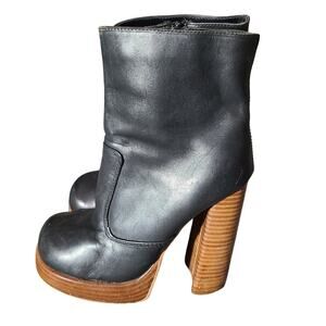 Women 6 M WILD PAIR SHORT LIST Black Leather Platform Bootie Style 268‎ Heels